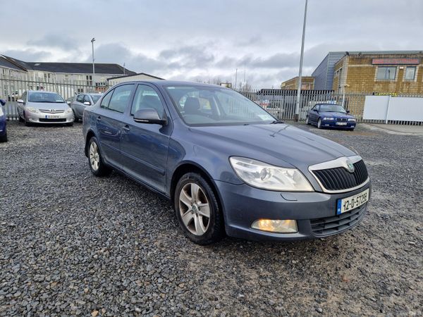 Skoda Octavia Hatchback, Diesel, 2012, Grey