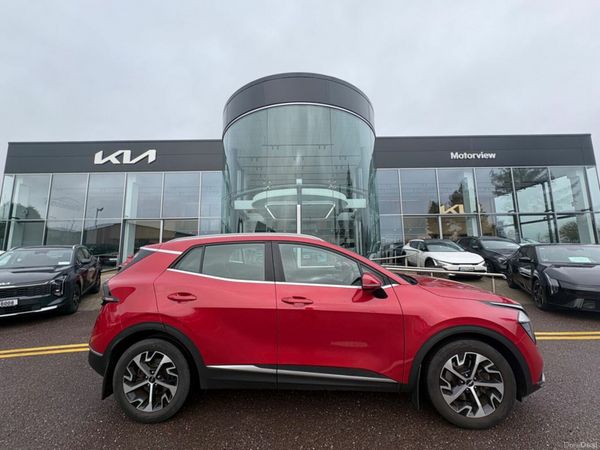 Kia Sportage MPV, Diesel, 2022, Red