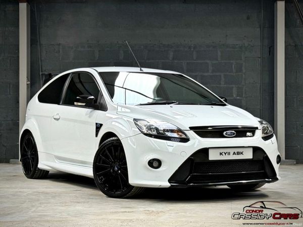 Ford Focus Hatchback, Petrol, 2011, White