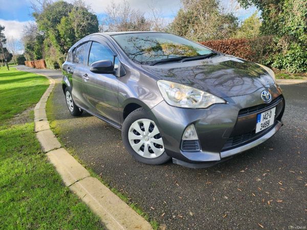 Toyota Aqua Hatchback, Petrol Hybrid, 2014, Grey