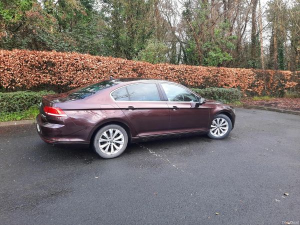 Volkswagen Passat Saloon, Diesel, 2016, Red