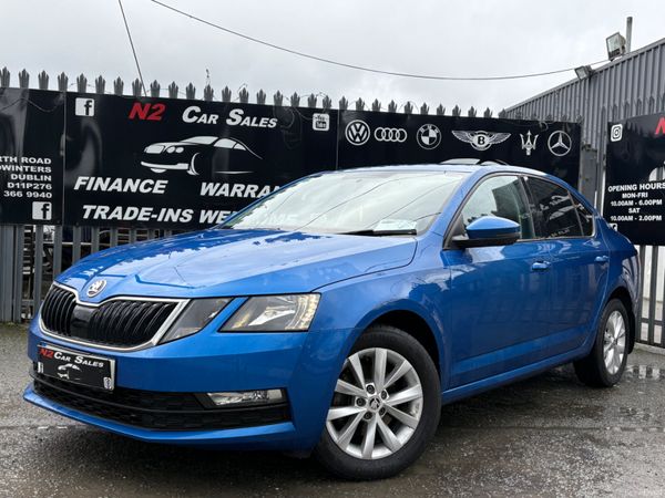 Skoda Octavia Saloon, Petrol, 2017, Blue
