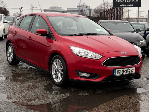 Ford Focus Hatchback, Diesel, 2015, Red
