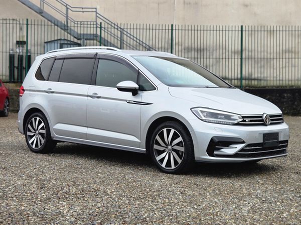 Volkswagen Touran MPV, Petrol, 2020, Silver