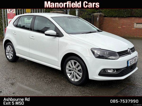 Volkswagen Polo Hatchback, Petrol, 2016, White