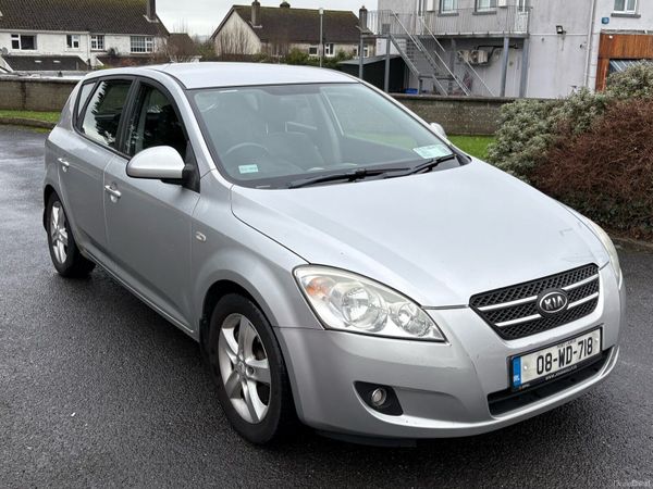 Kia Ceed Hatchback, Diesel, 2008, Silver