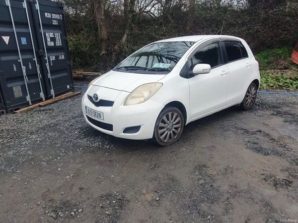 Toyota Vitz Hatchback, Petrol, 2010, White