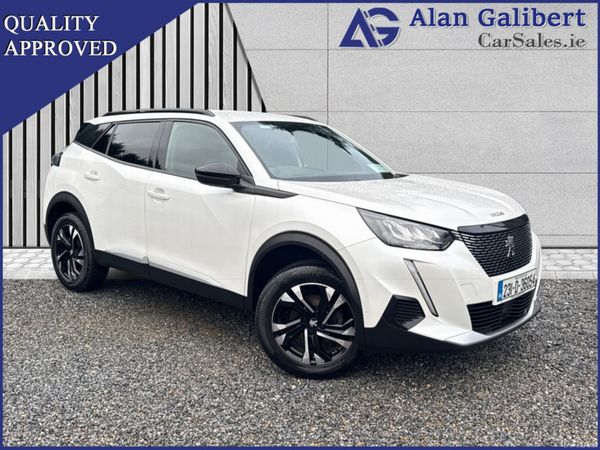 Peugeot 2008 MPV, Petrol, 2023, White