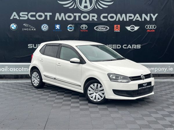 Volkswagen Polo Hatchback, Petrol, 2014, White