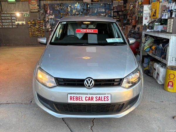 Volkswagen Polo Hatchback, Petrol, 2013, Silver