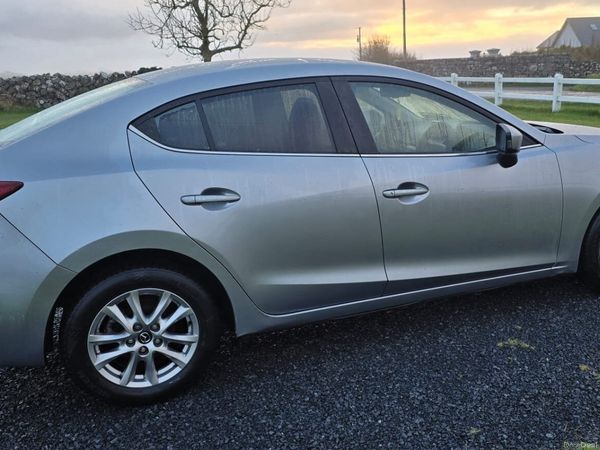 Mazda Mazda3 Saloon, Diesel, 2014, Grey