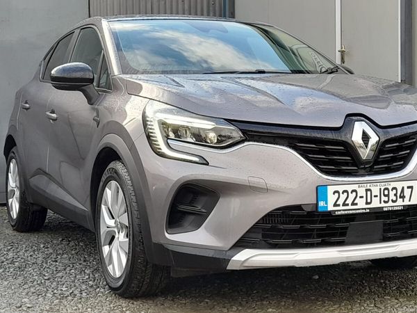 Renault Captur Hatchback, Petrol, 2022, Grey