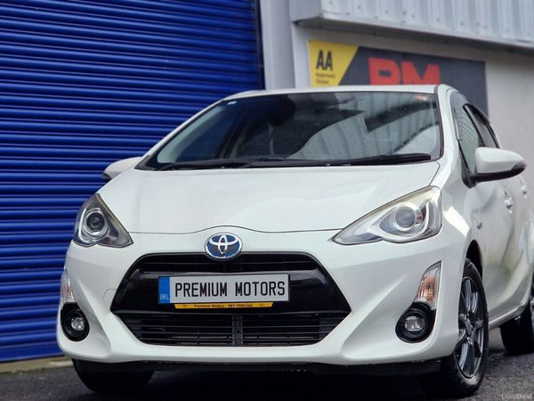 Nissan March Hatchback, Petrol, 2015, White