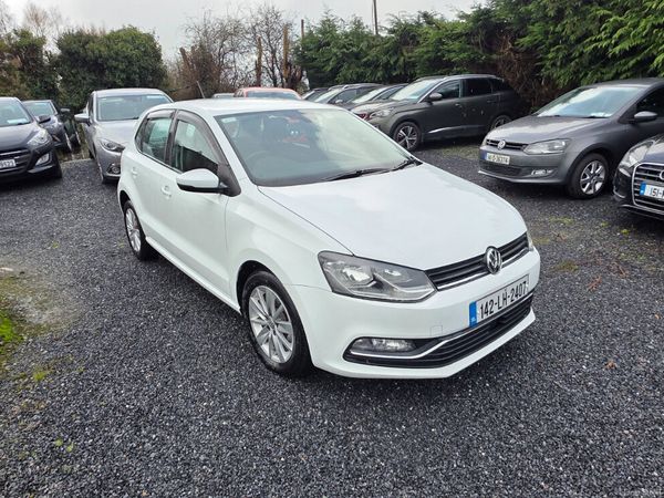 Volkswagen Polo Hatchback, Petrol, 2014, White