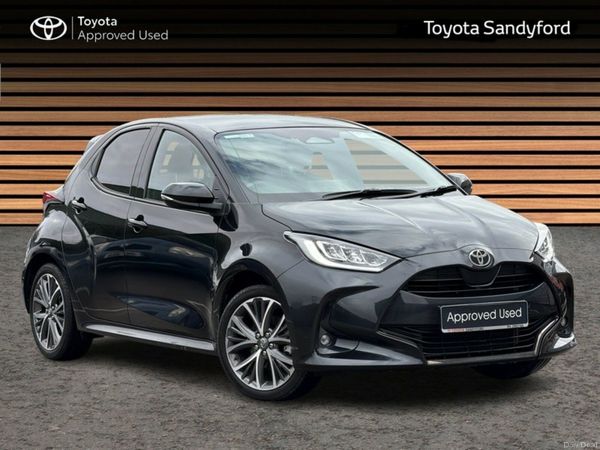 Toyota Yaris Hatchback, Petrol Hybrid, 2025, Black