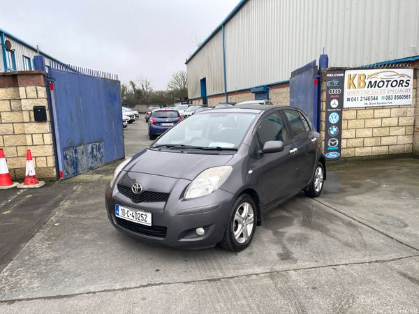 Toyota Yaris Hatchback, Petrol, 2010, Grey