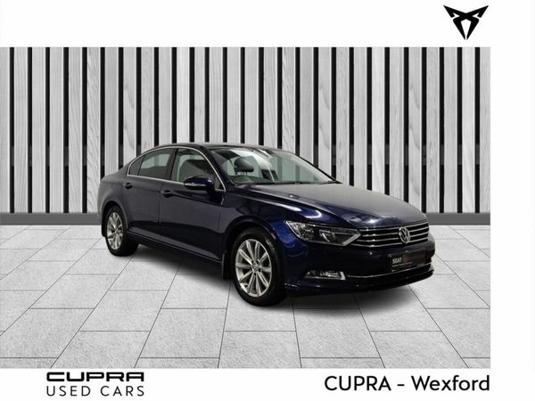 Volkswagen Passat Saloon, Diesel, 2019, Blue