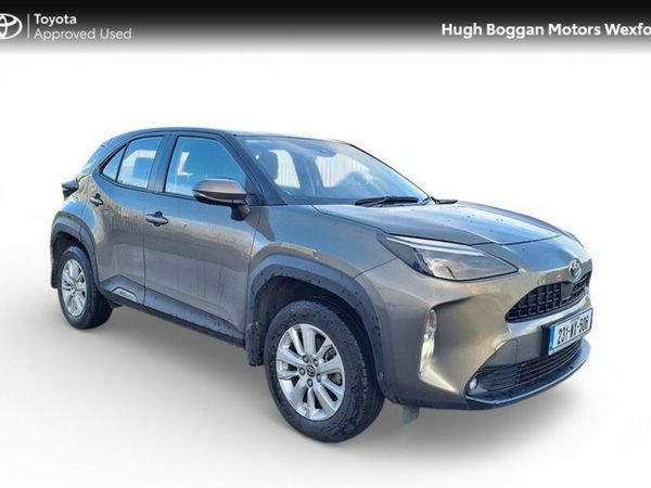 Toyota Yaris Cross Hatchback, Petrol Hybrid, 2023, Green