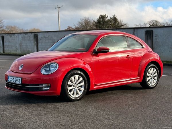 Volkswagen Beetle Hatchback, Petrol, 2013, Red