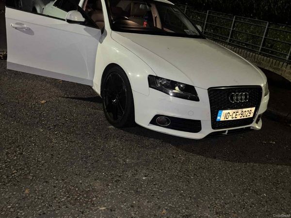 Audi A4 Saloon, Diesel, 2010, White