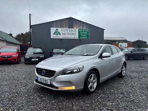 Volvo V40 Hatchback, Diesel, 2015, Silver