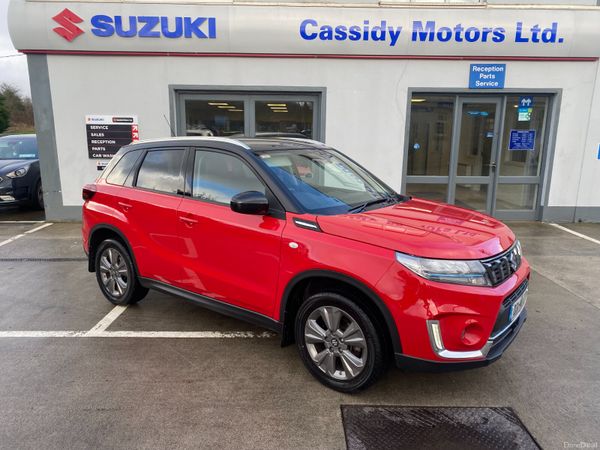 Suzuki Vitara SUV, Petrol, 2023, Red
