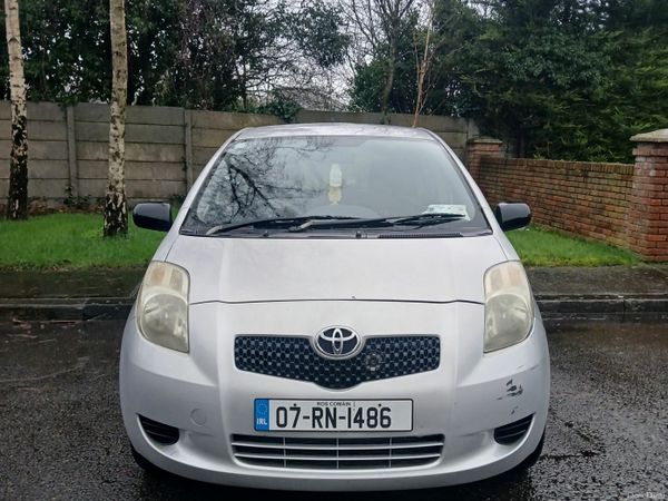 Toyota Yaris Hatchback, Petrol, 2007, Silver