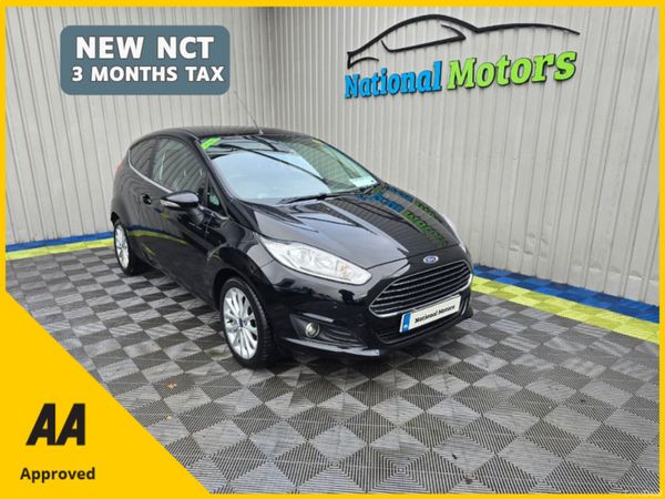 Ford Fiesta Hatchback, Petrol, 2017, Black