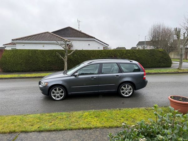 Volvo V50 Estate, Petrol, 2006, Grey