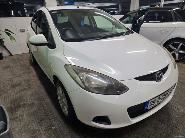 Mazda Demio MPV, Petrol, 2009, White