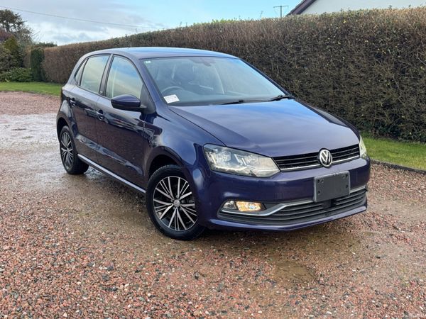 Volkswagen Polo Hatchback, Petrol, 2016, Blue