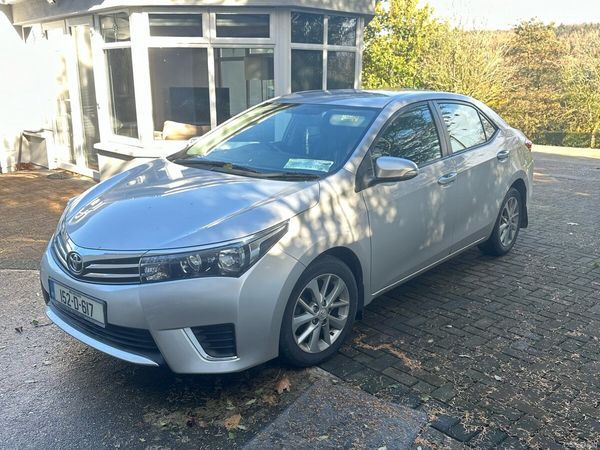 Toyota Corolla Saloon, Diesel, 2015, Silver