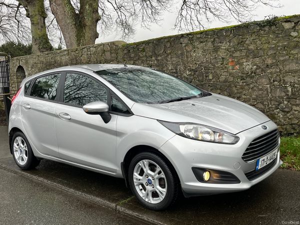 Ford Fiesta Hatchback, Petrol, 2017, Grey