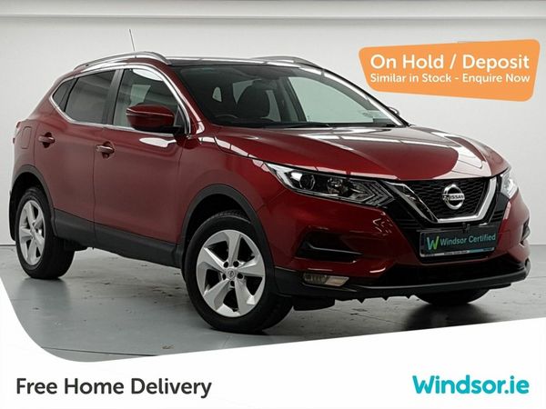 Nissan Qashqai MPV, Petrol, 2021, Red