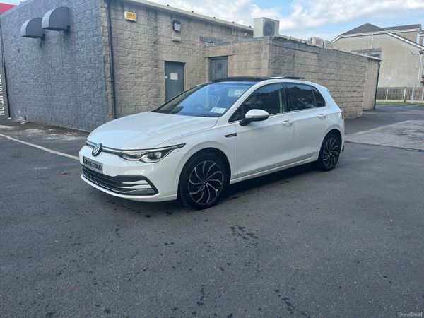 Volkswagen Golf Estate, Petrol, 2021, White