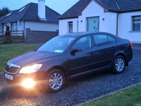 Skoda Octavia Hatchback, Diesel, 2010, Black