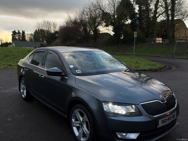 Skoda Octavia Saloon, Diesel, 2015, Grey