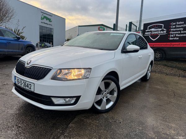 Skoda Octavia Saloon, Diesel, 2015, White