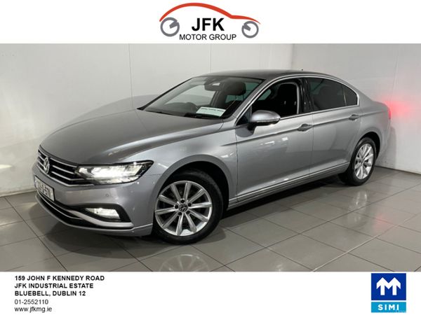 Volkswagen Passat Saloon, Diesel, 2022, Grey