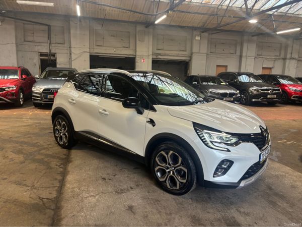 Renault Captur Hatchback, Petrol, 2023, White