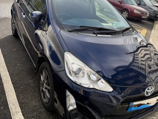 Toyota Aqua Hatchback, Petrol Hybrid, 2016, Blue