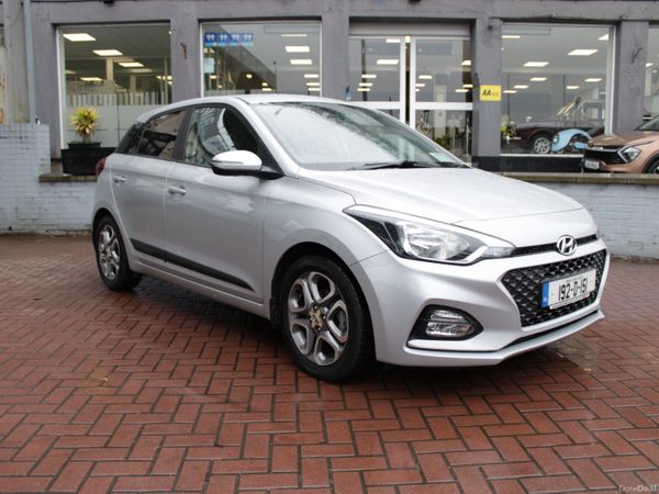 Hyundai i20 Hatchback, Petrol, 2019, Grey