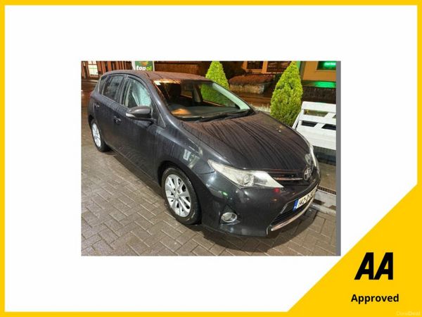 Toyota Auris Hatchback, Diesel, 2014, Black