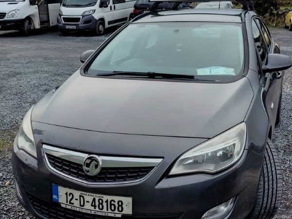 Vauxhall Astra Estate, Diesel, 2012, Grey