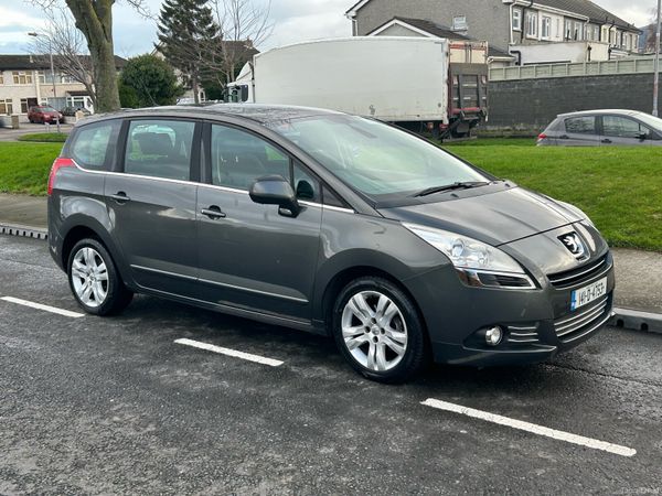 Peugeot 5008 MPV, Diesel, 2014, Grey