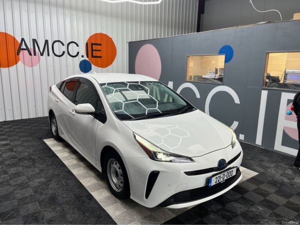 Toyota Prius Hatchback, Petrol Hybrid, 2022, White