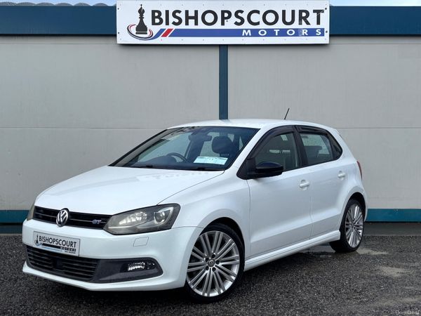 Volkswagen Polo Hatchback, Petrol, 2014, White