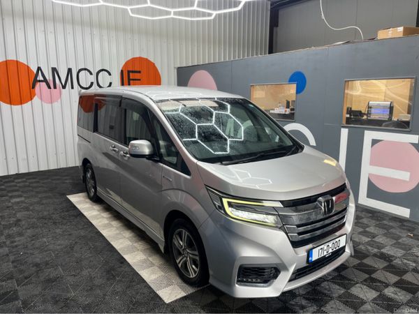 Honda Stepwagon MPV, Petrol Hybrid, 2017, Silver