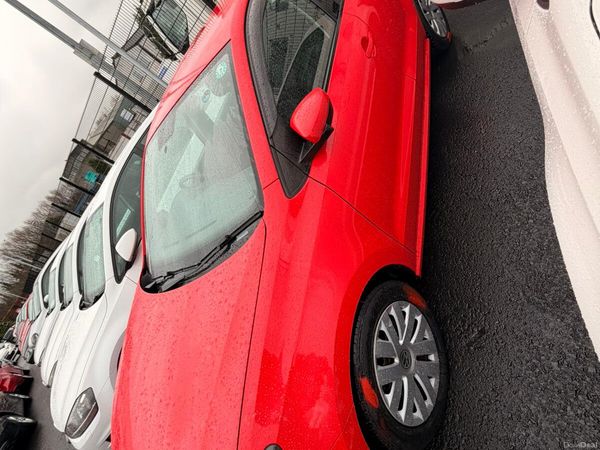 Volkswagen Polo Hatchback, Petrol, 2012, Red
