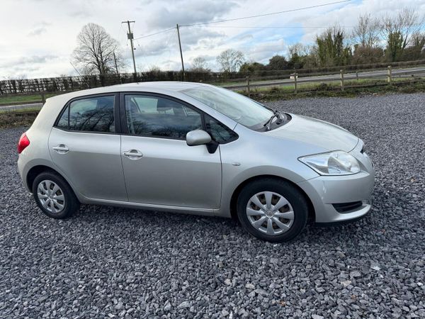 Toyota Auris Hatchback, Petrol, 2007, Silver